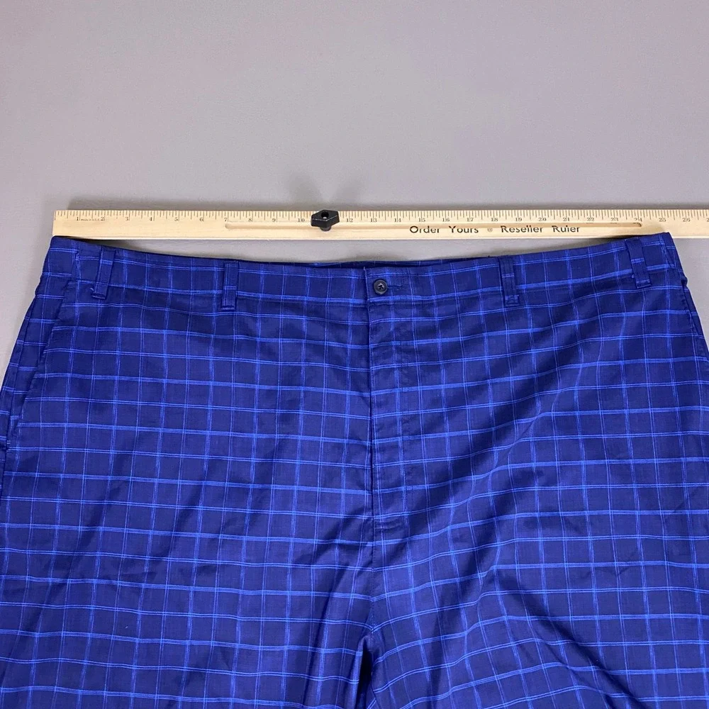 Ben Hogan Golf Shorts Men's Size 52 Blue Plaid Performance Stretch Waist